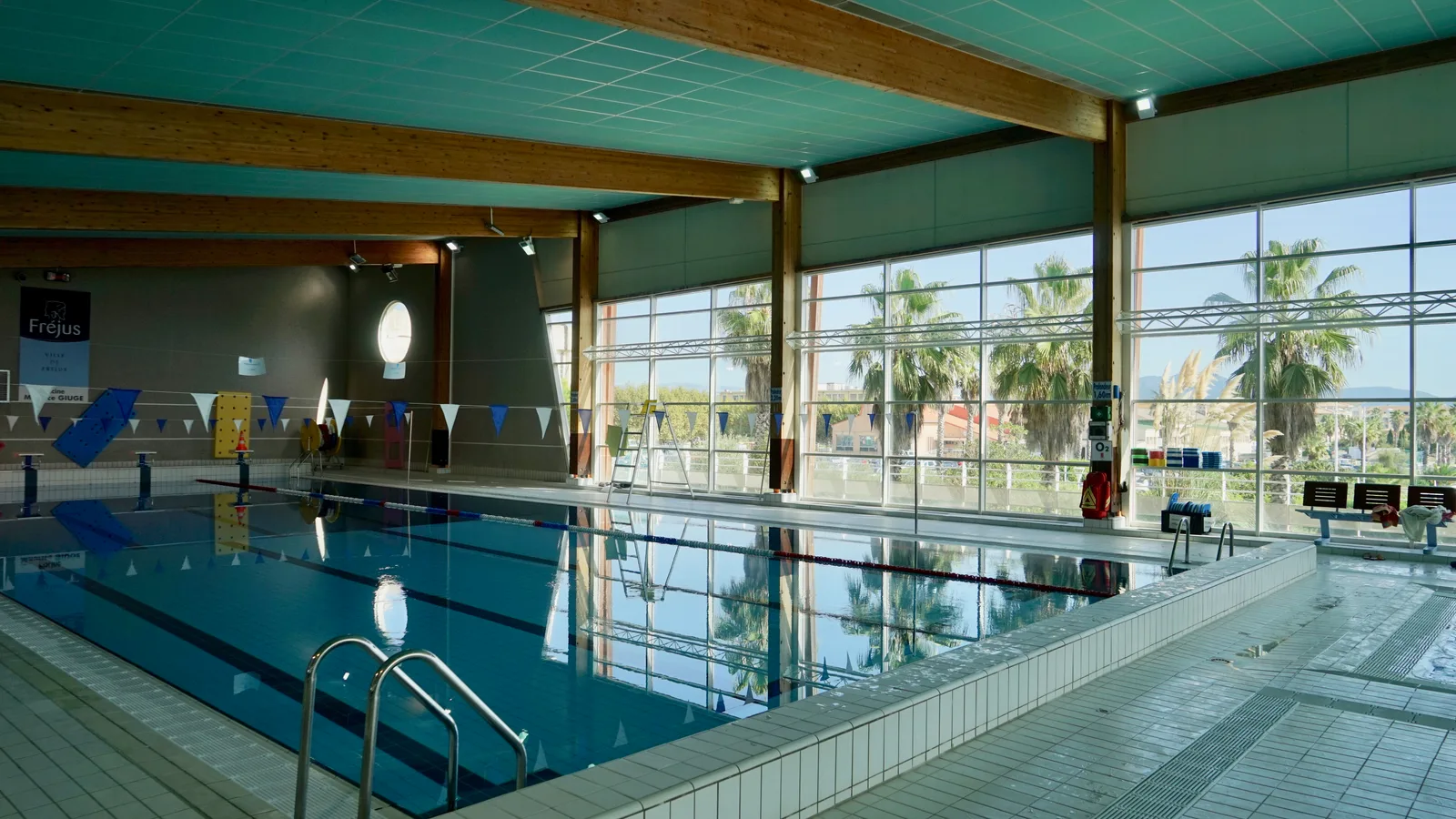 Piscine municipale © @ Office de tourisme Fréjus